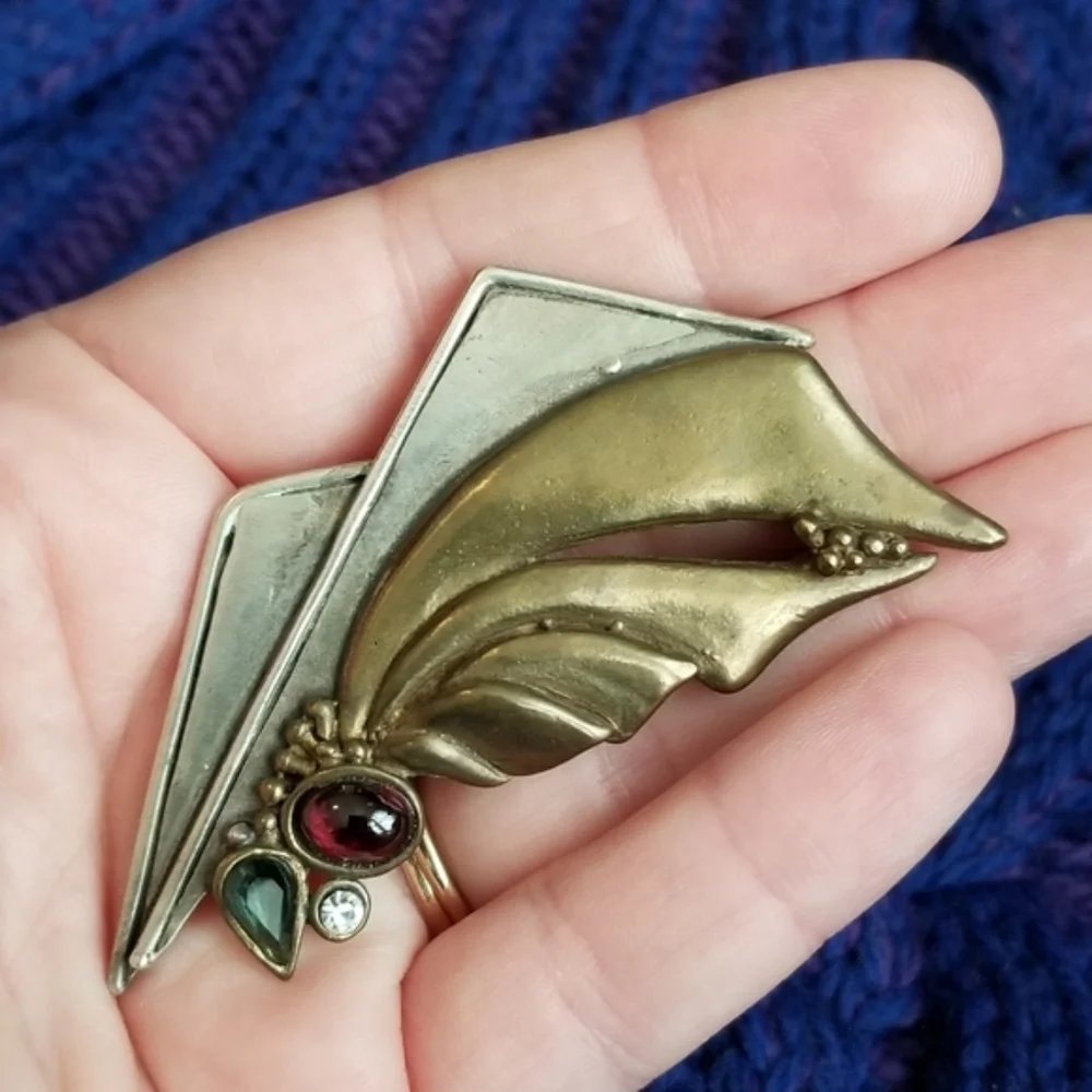 Vintage brooch brutalist stylized wing gold sterling silver pin 925 futuristic